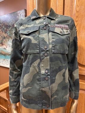 Abercrombie & Fitch Green Camouflage Patch Jacket